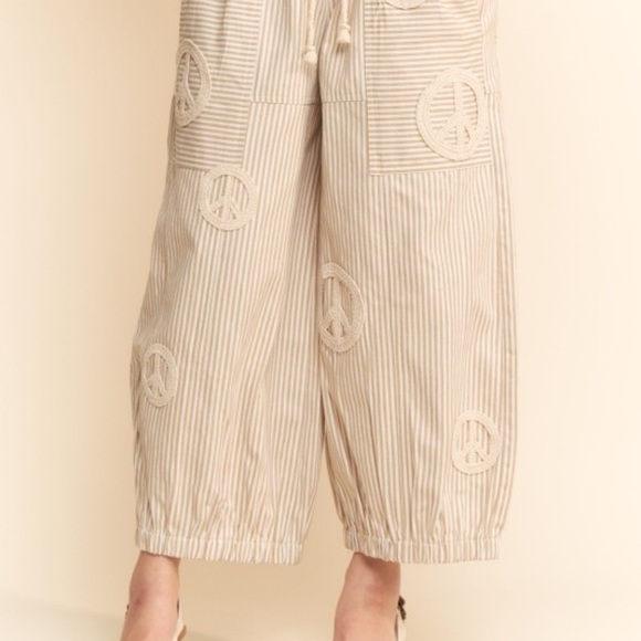 DAVI & DANI Striped Cream Wide-Leg Pants - Picture 5 of 6